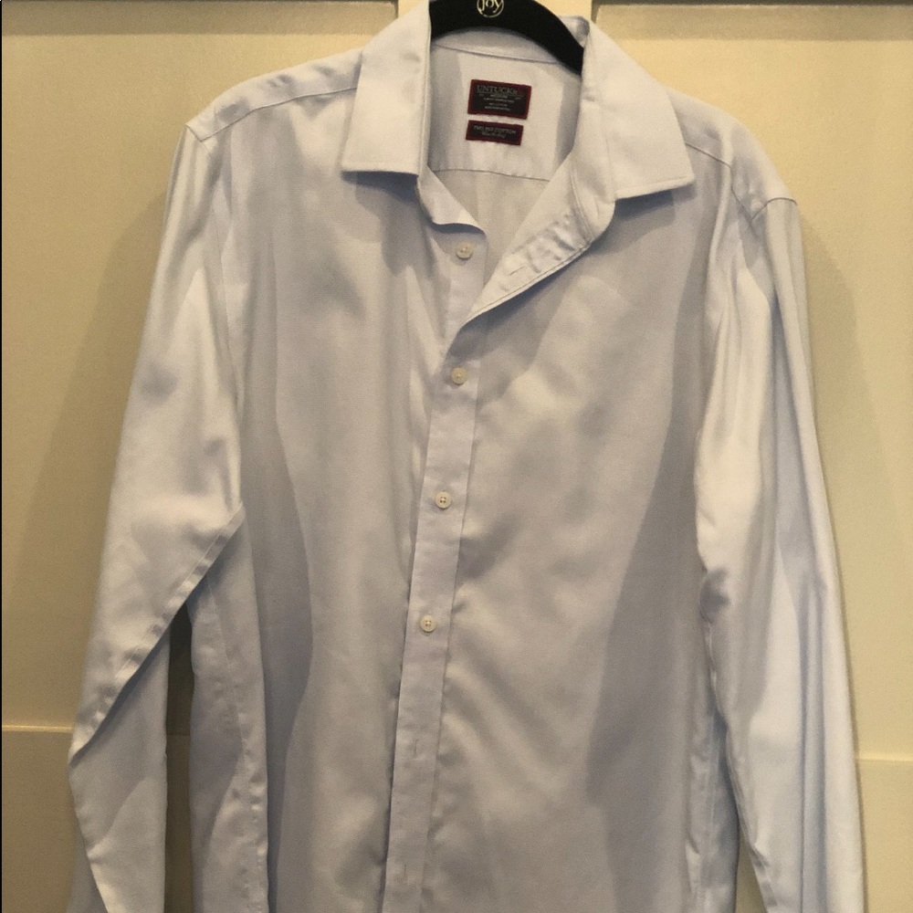 UNTUCKit Men’s Button Up